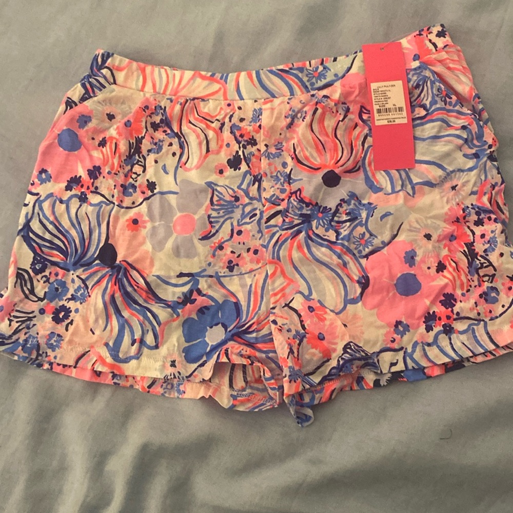 BNWT Lilly Pulitzer Ygritte shorts.  Kids XL